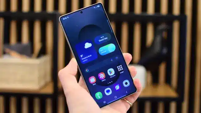 Samsung's One UI 7 update arrives in April, bringing a fresh design, AI features, and improved usability to Galaxy devices. Get ready for a major Android upgrade!